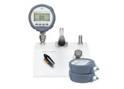 Fluke P5510/14B-2700G-4/C Pneumatic Comparison Test Pump with four gauges, accredited-
