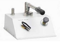Fluke P5510/15-2700G-4/C Pneumatic Pressure Calibrator, 4 Gauges Accredited, 0 to 300psi-